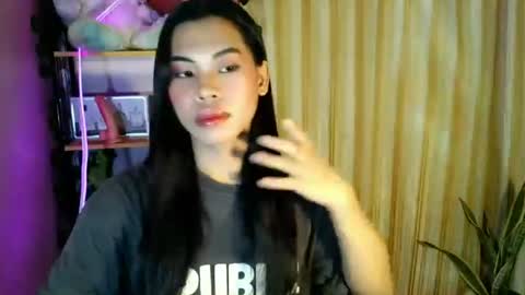 its_chloe20 online show from 06.14.26