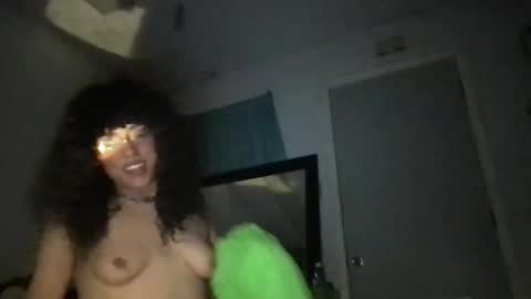 Snapshot of itsariessecrets chatting on 01.17.25 itsariessecrets online show from 01.17.25