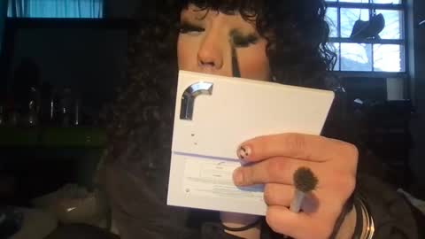 Snapshot of itsariessecrets chatting on 01.22.25 itsariessecrets online show from 01.22.25