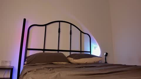 Isabella online show from 09.13.25