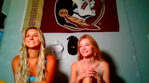 Snapshot of itsdanirose chatting on 06.17.26 Danielle Rose online show from 06.17.26