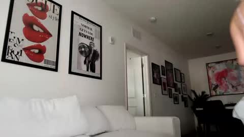 Snapshot of itsmealexisrae chatting on 10.09.25 Alexis Rae online show from 10.09.25