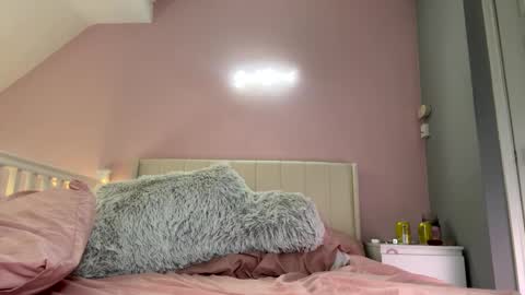 Snapshot of itsmelolax chatting on 02.21.25 Lola online show from 02.21.25