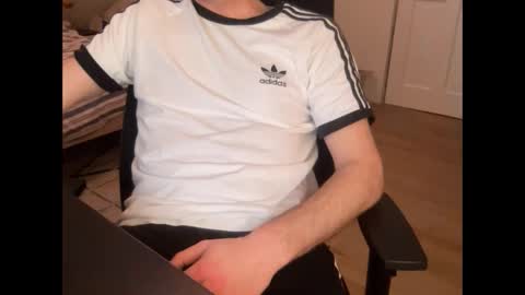 Snapshot of itsthat chatting on 01.07.25 itsthat online show from 01.07.25