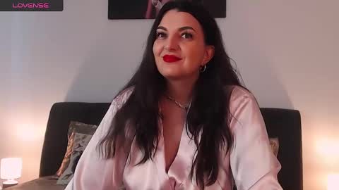 Snapshot of itsyourlady chatting on 02.21.25 Melissa Khaan online show from 02.21.25