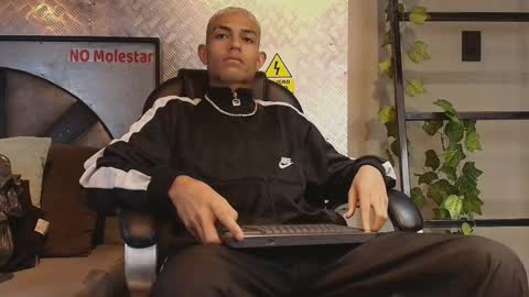 itszairen online show from 02.17.26