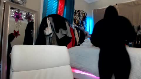 Snapshot of ittakes2baby chatting on 01.23.25 Ittakes2baby online show from 01.23.25