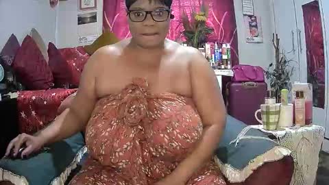 itumeleng74 online show from 10.17.25