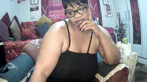 itumeleng74 online show from 10.22.25