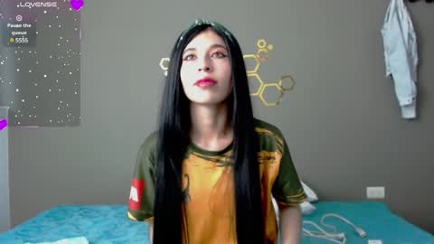 Snapshot of ivana_rose chatting on 01.19.25 Adris online show from 01.19.25