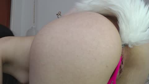 Snapshot of ivana_rose chatting on 02.27.25 Adris online show from 02.27.25