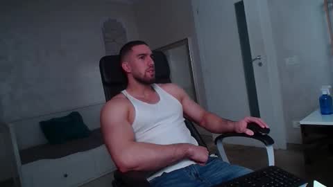 IvanHydee online show from 12.16.25