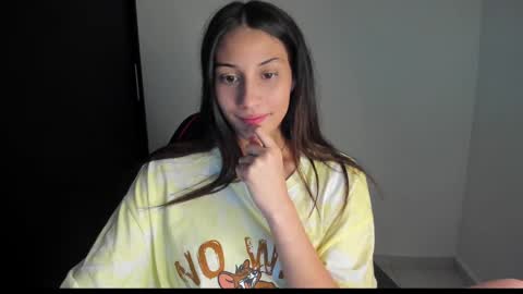 Snapshot of ivanna_essis chatting on 01.05.25 ivanna_essis online show from 01.05.25