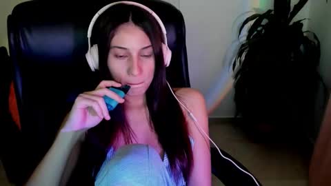 Snapshot of ivanna_essis chatting on 10.11.25 ivanna_essis online show from 10.11.25