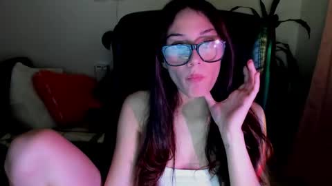 Snapshot of ivanna_essis chatting on 10.22.25 ivanna_essis online show from 10.22.25