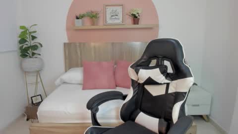 I V E T T E online show from 02.03.26