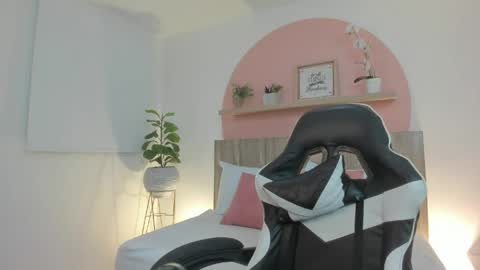 I V E T T E online show from 05.20.26