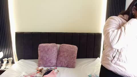 I V O N N E R O S S online show from 03.24.26