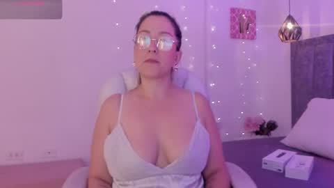 N A T H A L Y   online show from 01.13.26