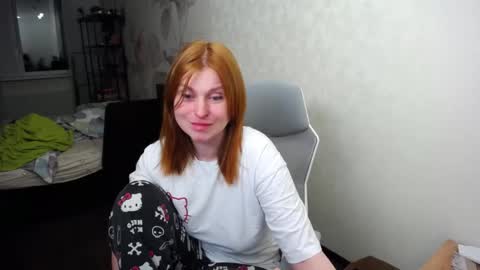 Snapshot of ivoryanne chatting on 11.27.25 Anne online show from 11.27.25