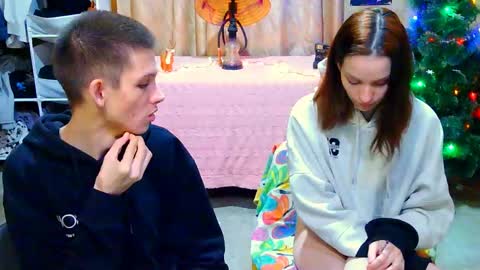 Snapshot of ivy__lester chatting on 12.08.24 Ivy and Lester online show from 12.08.24