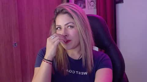 Snapshot of ivy__taylorr chatting on 10.09.25 Diana Rojas online show from 10.09.25