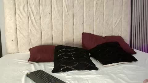 Snapshot of ivy_and_joseph chatting on 09.21.25 ivy_and_joseph online show from 09.21.25