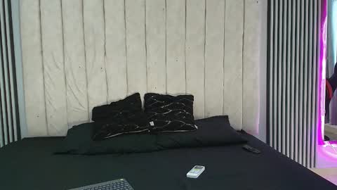 Snapshot of ivy_and_joseph chatting on 10.03.25 ivy_and_joseph online show from 10.03.25