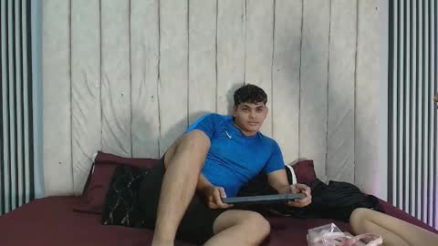 Snapshot of ivy_and_joseph chatting on 10.04.25 ivy_and_joseph online show from 10.04.25