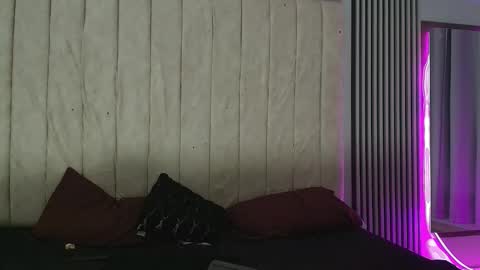 Snapshot of ivy_and_joseph chatting on 10.05.25 ivy_and_joseph online show from 10.05.25