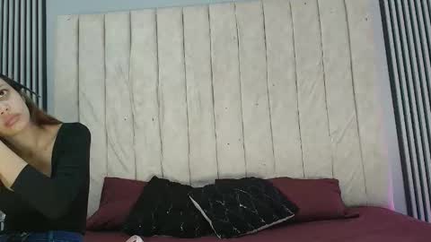 Snapshot of ivy_and_joseph chatting on 10.05.25 ivy_and_joseph online show from 10.05.25