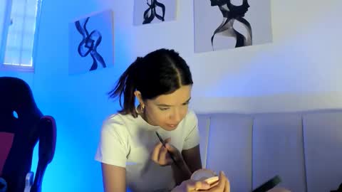 Snapshot of ivy_and_joseph chatting on 11.08.25 ivy_and_joseph online show from 11.08.25