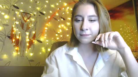 Snapshot of ivy_dean_ chatting on 01.30.25 Ivy online show from 01.30.25