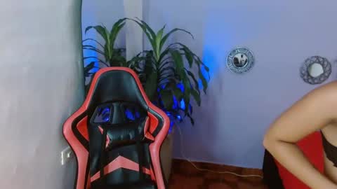 Snapshot of ivy_scorpio chatting on 10.15.25 ivy_scorpio online show from 10.15.25