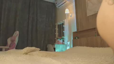 Ivy online show from 03.05.25