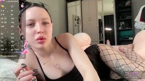 Snapshot of ivyashworth chatting on 01.15.26 Ivy online show from 01.15.26