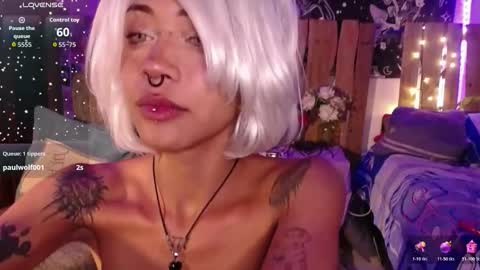 Snapshot of ivybank chatting on 11.15.25 Ivy bank online show from 11.15.25