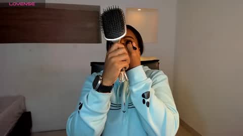 i v y  b l i s s online show from 02.15.25