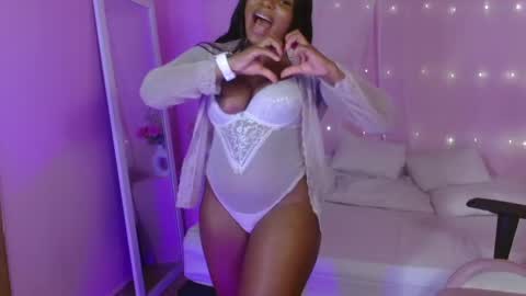Snapshot of ivybliss8 chatting on 05.11.26 i v y b l i s s online show from 05.11.26