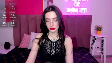 Snapshot of ivydainty chatting on 05.30.26 Ivy online show from 05.30.26