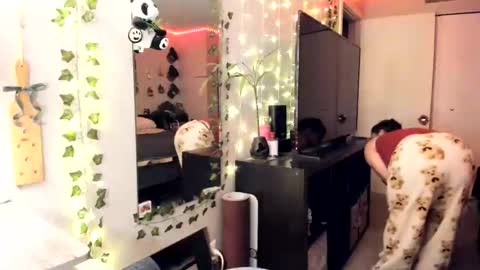 Snapshot of ivyheavenxo chatting on 02.18.26 Ivy Heaven Goddess online show from 02.18.26