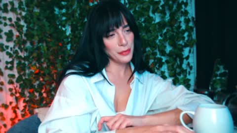 Snapshot of ivyjonson chatting on 12.12.24 Miss Ivy online show from 12.12.24