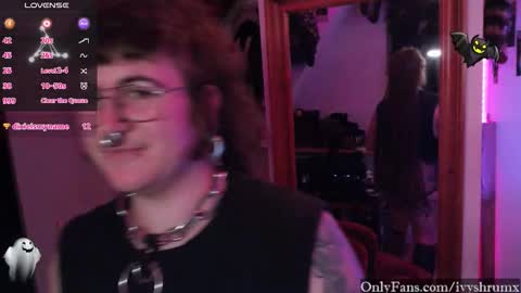 Snapshot of ivyshrumx chatting on 11.20.25 Ivy ShrumX online show from 11.20.25