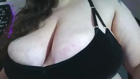 Gwen LaCourt online show from 10.27.25