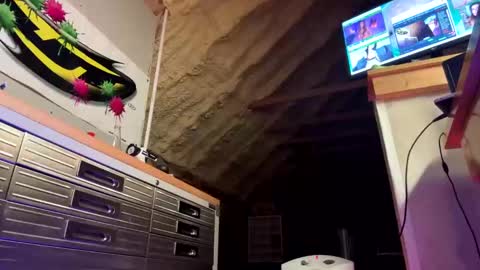 Snapshot of iwinnner chatting on 11.02.25 That Guy online show from 11.02.25