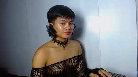 Snapshot of iya143 chatting on 11.22.25 iya143 online show from 11.22.25