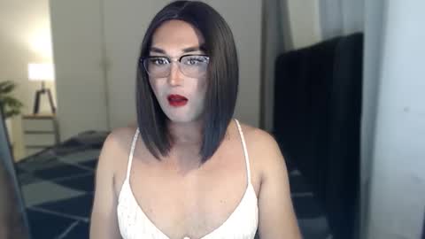 iya_hermosa online show from 03.10.26