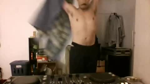 Casandro online show from 10.28.25