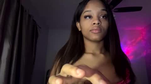 Snapshot of iysisfv chatting on 02.01.25 iysisfv online show from 02.01.25