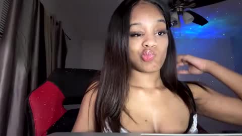 Snapshot of iysisfv chatting on 02.03.25 iysisfv online show from 02.03.25